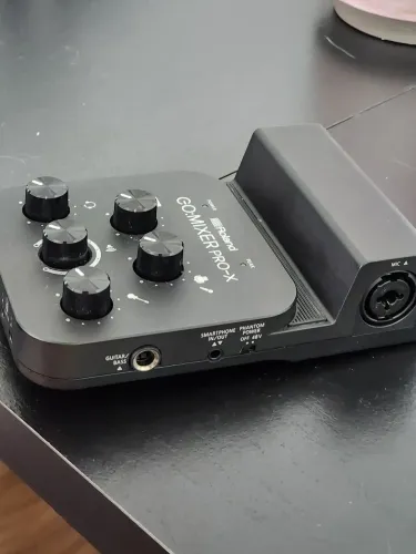 Interface De Audio Go Mixer Pro X Roland Cor Preto