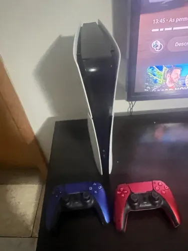 Ps5 com 2 controles apenas R$3.500