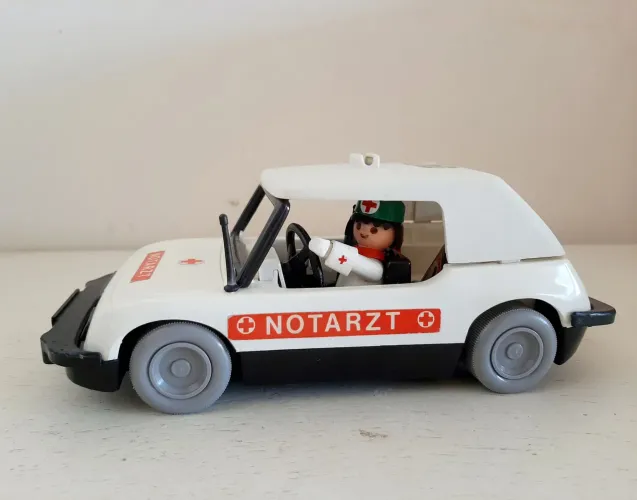 Carro Playmobil Socorrista da Troll anos 80