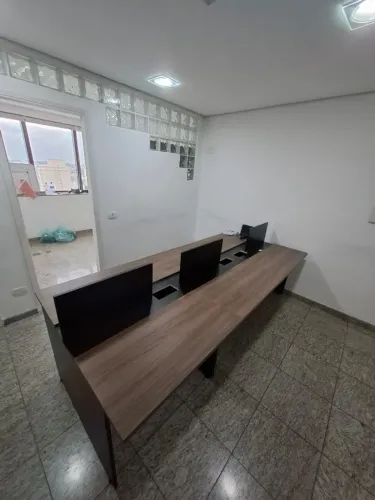 Estação de trabalho 6 lugares - Baias individuais