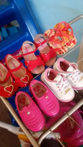 Sapatinho para bebê menina Molekinha tamanho 18  original 