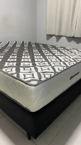 Cama de casal Ortobom (Colchão + Base)
