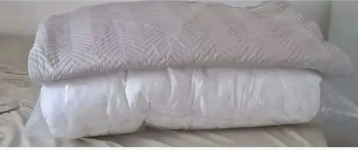 kit com duvet de casal + capa , semi novos ! 