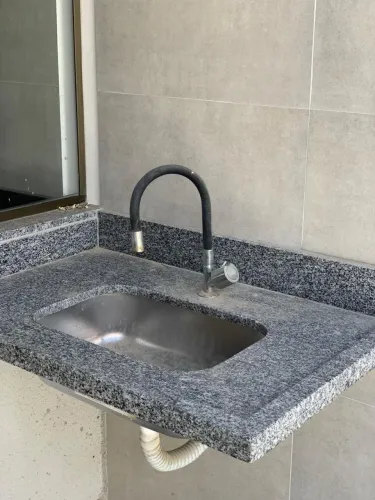 Vendo 2 pias de granito 