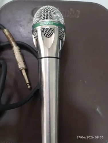 Microfone Dynamics com fio