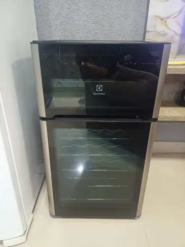 Adega electrolux com compressor dual zone