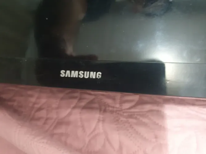 Smart TV Samsung 32'' - COM DEFEITO