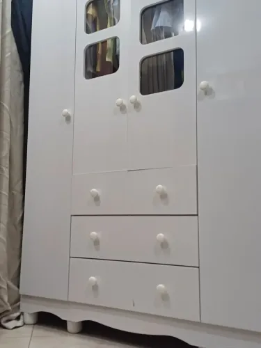 Guarda roupas infantil