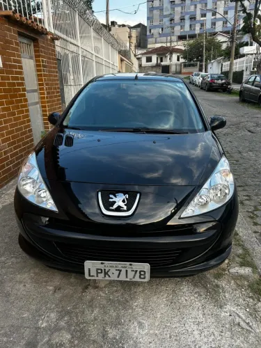 Peugeot 207 XR 1.4 Flex 8V 3P 2010