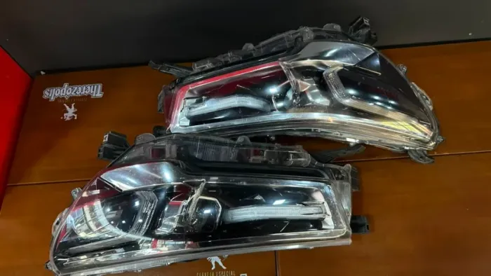 PAR FAROL HILUX 2020