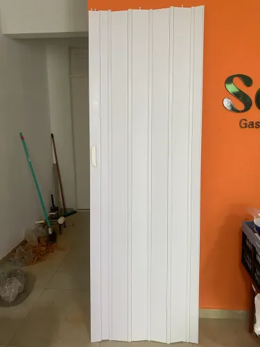 Porta sanfonadas semi nova 