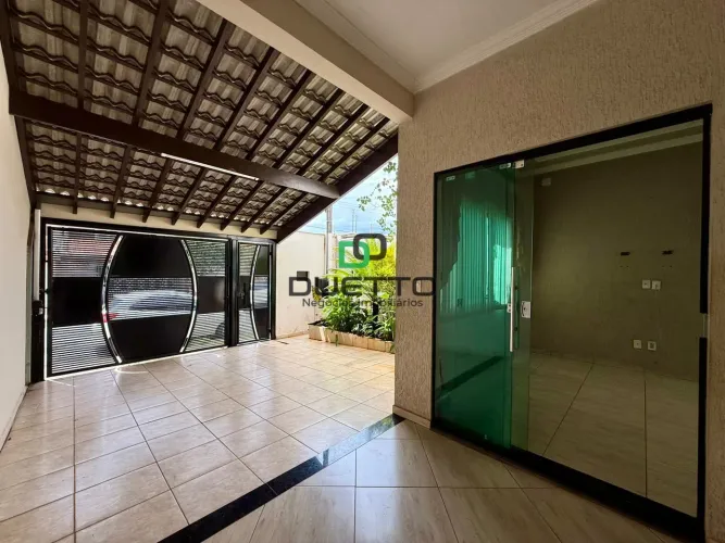 Casa à venda Jaguari, Americana/SP, com excelente espaço externo, edícula independente e ó