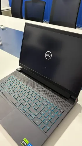 Notebook Gamer Dell G15 5530 RTX 4050 6GB i5 13ª 16GB DDR5 SSD 512GB