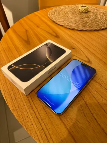 iPhone 16 Pro Max (256 Gb) - Caixa e nota fiscal