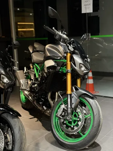 KAWASAKI Z 900 VERSÃO SE