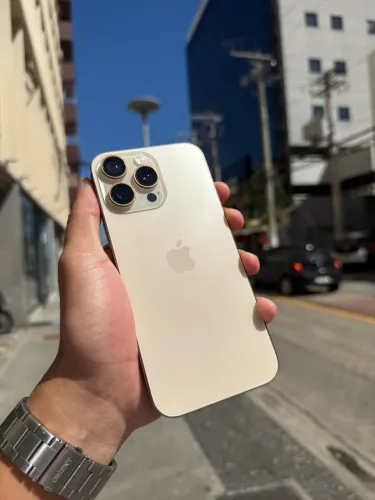iPhone 16 Pro Max 256GB Com garantia Apple - Saúde da bateria 100%