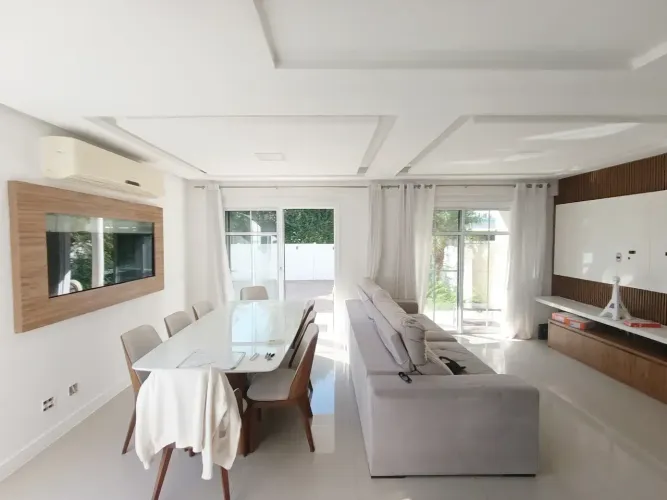 Lindíssima casa Triplex, toda mobiliada, Recreio dos Bandeirantes