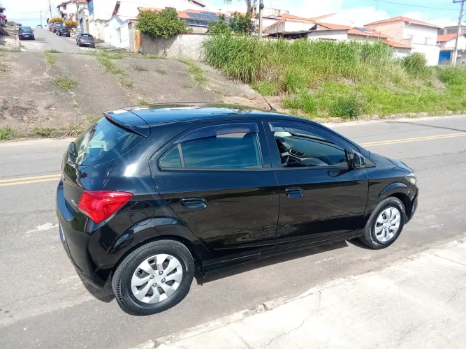 Chevrolet Onix Hatch LT 1.0 8V Flex Mec. 4P 2017