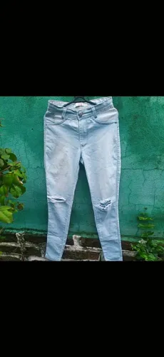 Calça jeans feminina skinni semi nova cintura alta tamanho 38