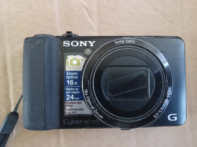 Câmera fotográfica Sony DSC-HX9V, usada, sem bateria.