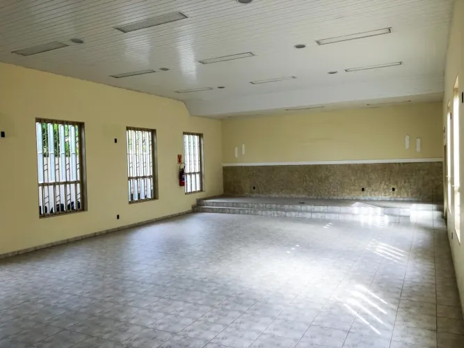 Sala Comercial para Venda em Guararapes, Jardim Industrial, 1 dormitório, 2 banheiros