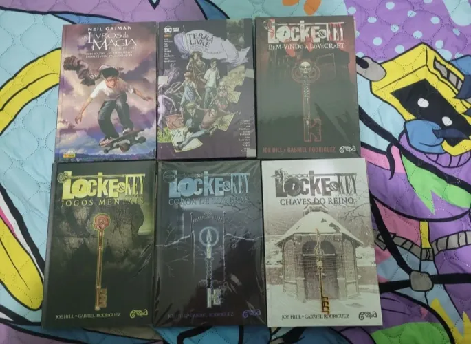 Pacote de Hq's Os Livros da Magia, Terra Livre, Locke & Key (Volumes 1-4)