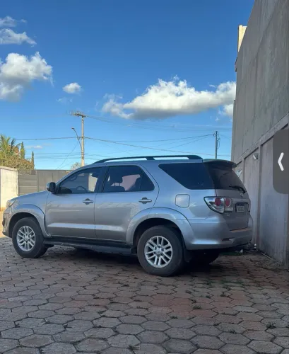 Toyota Hilux SW4 SRV D4-d 4X4 3.0 TDI Dies. AUT 2015