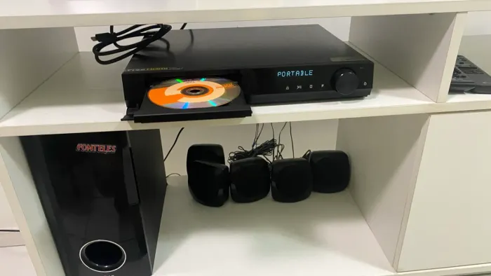 HOME THEATER - LG