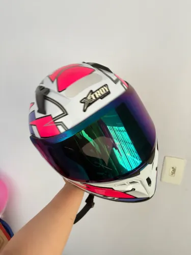Capacete feminino