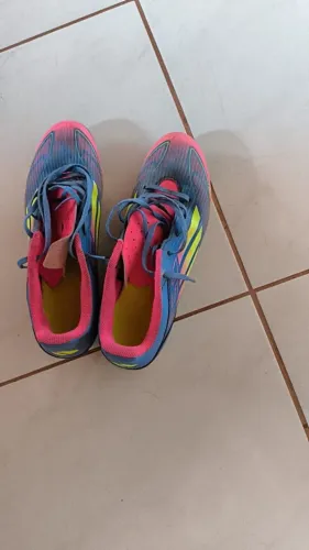 Chuteira para campo adidas F50