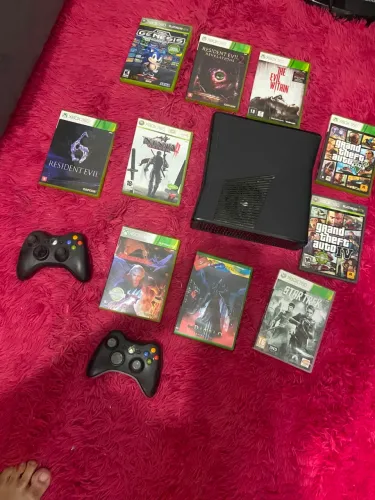 Xbox 360 (preço negociável pra sair rápido)