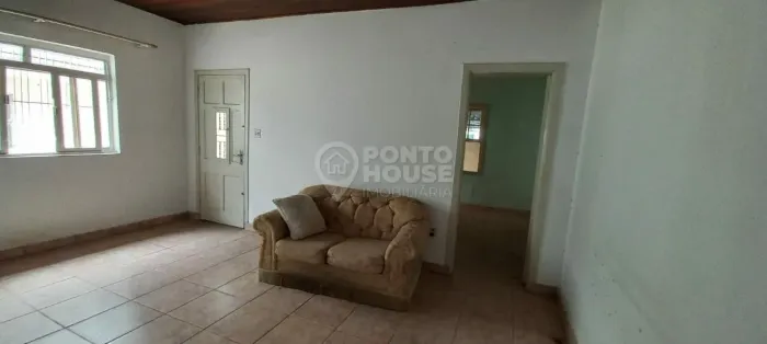Casa à venda no bairro Vila Gumercindo de 180m², 3 dormitórios e 2 banheiros, 8 x 40m