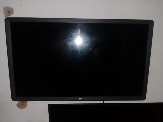 Vendo Smart TV LG 32 polegadas modelo 32LM625BPSB.