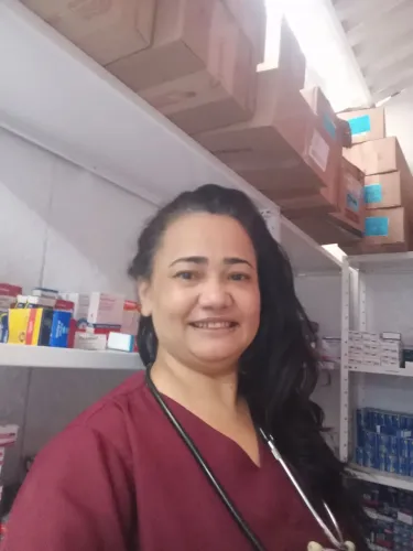 Cuidadora d idoso e acompanhante hospitalar e residência 