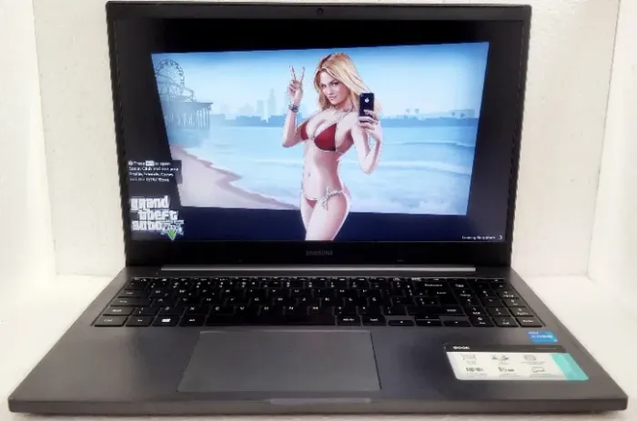 Notebook Gamer Samsung Book Core i5 Iris Xe 8GB DDR4 com SSD 256GB NVMe