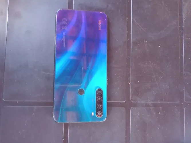 Vendo um celular barato pra sai logo funcionando perfeitamente