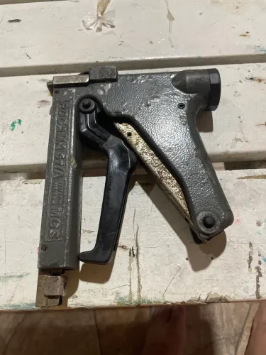 Grampeador Rocama