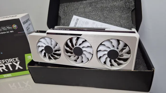 RTX 3080 10GB VISION GIGABYTE*** Leia