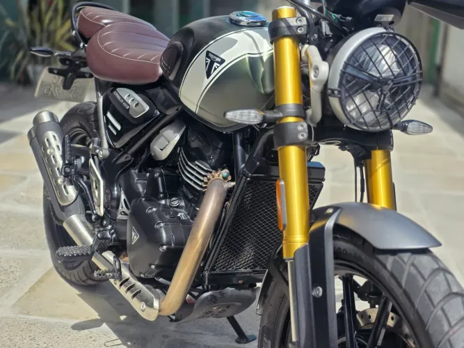 Triumph scrambler 400x baixo km