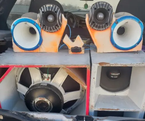 Som automotivo