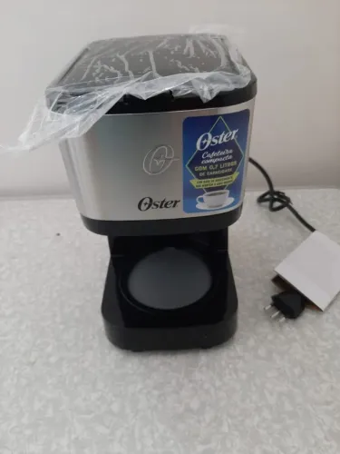 Cafeteira Oster Inox Compacta 0,75L OCAF300 220V - Funciona Perfeito (Sem Jarra)