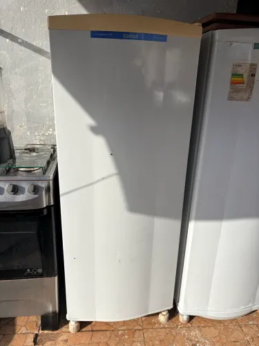 Geladeira Pequena - Excelente