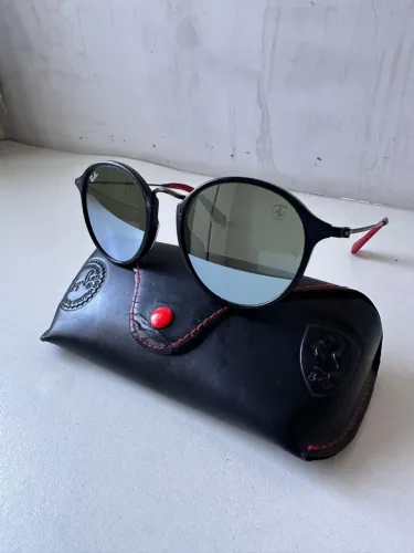 Óculos Ray ban RB2447-MF edição Ferrari (original)