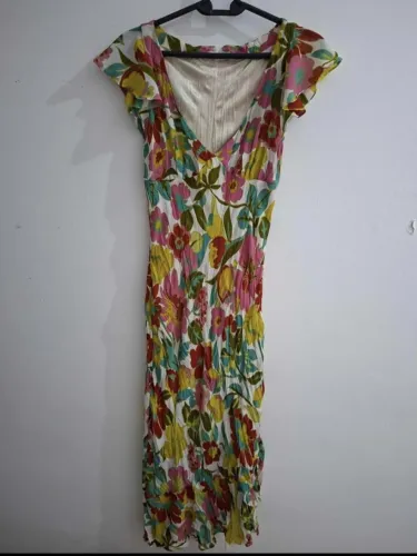 Vestido tubinho floral todo forrado