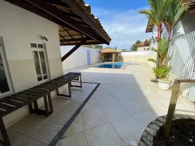 Casa em Condomínio Clube | 4 Quartos | Piscina e Churrasqueira Privativas | Intervilas
