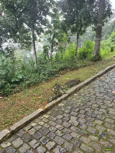 Venha construir em um dos melhores condomínio de guapimirim