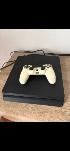 Playstation 4 Slim 500gb / PS4 SLIM