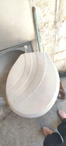 Vendo tampa de vaso sanitário pouco usada