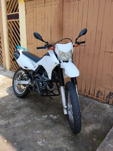 Moto LANDER 250 XTZ - MODELO 2008 ( PNEUS NOVOS, DOC OK)