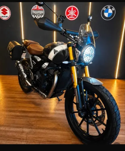 Triumph Scrambler 400 X